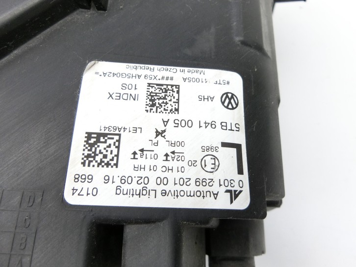 VW Touran II 5T 15-21 Scheinwerfer Frontscheinwerfer Links VW Touran II 5T 15-21 24.10.2016 5TB941005A 030129920100... Vorschau 4