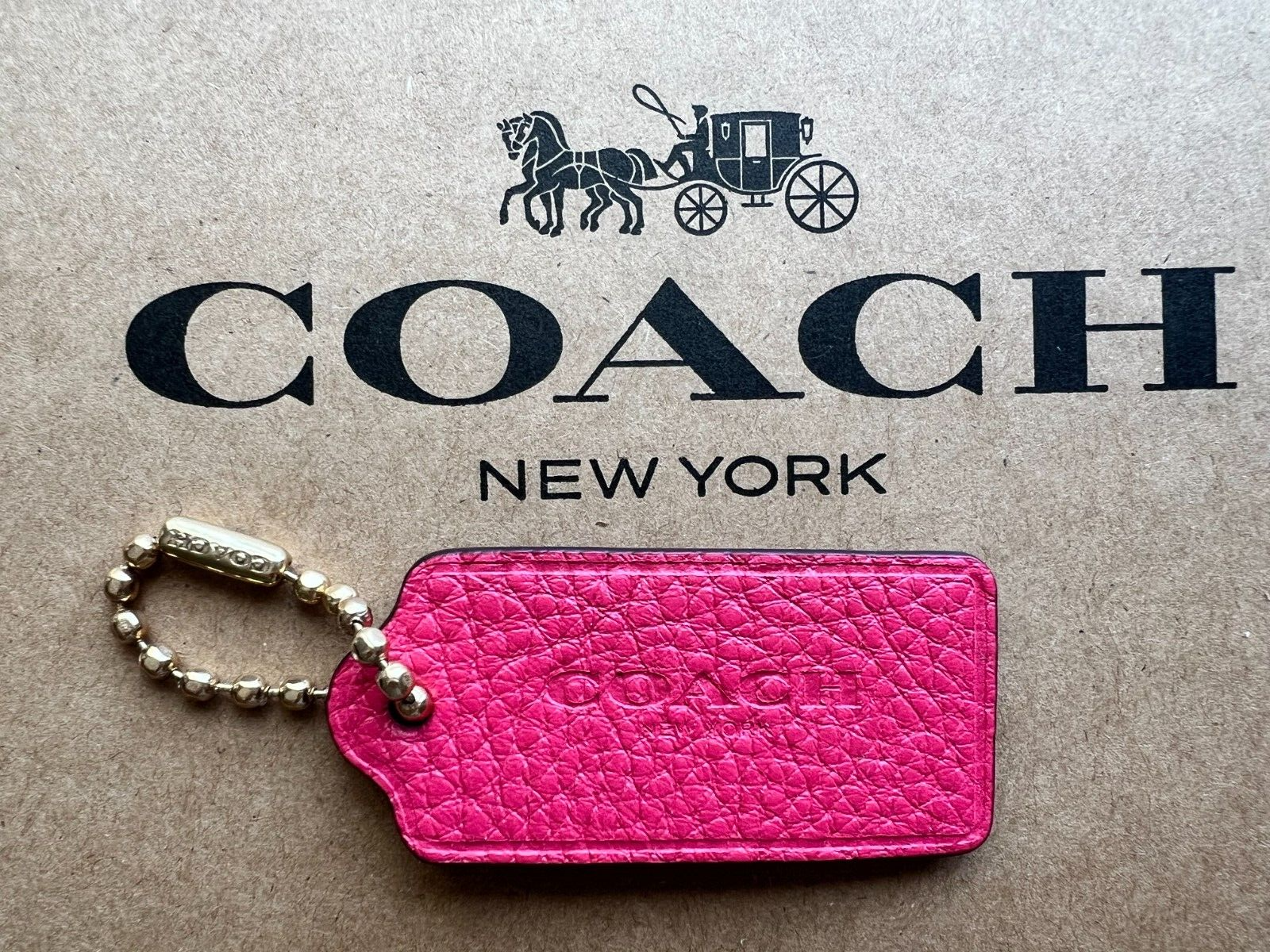 新品未使用 COACH レザー手袋 バーガンディ ピンク 新品未使用 COACH レザー手袋 バーガンディ ピンク 2025年最新
