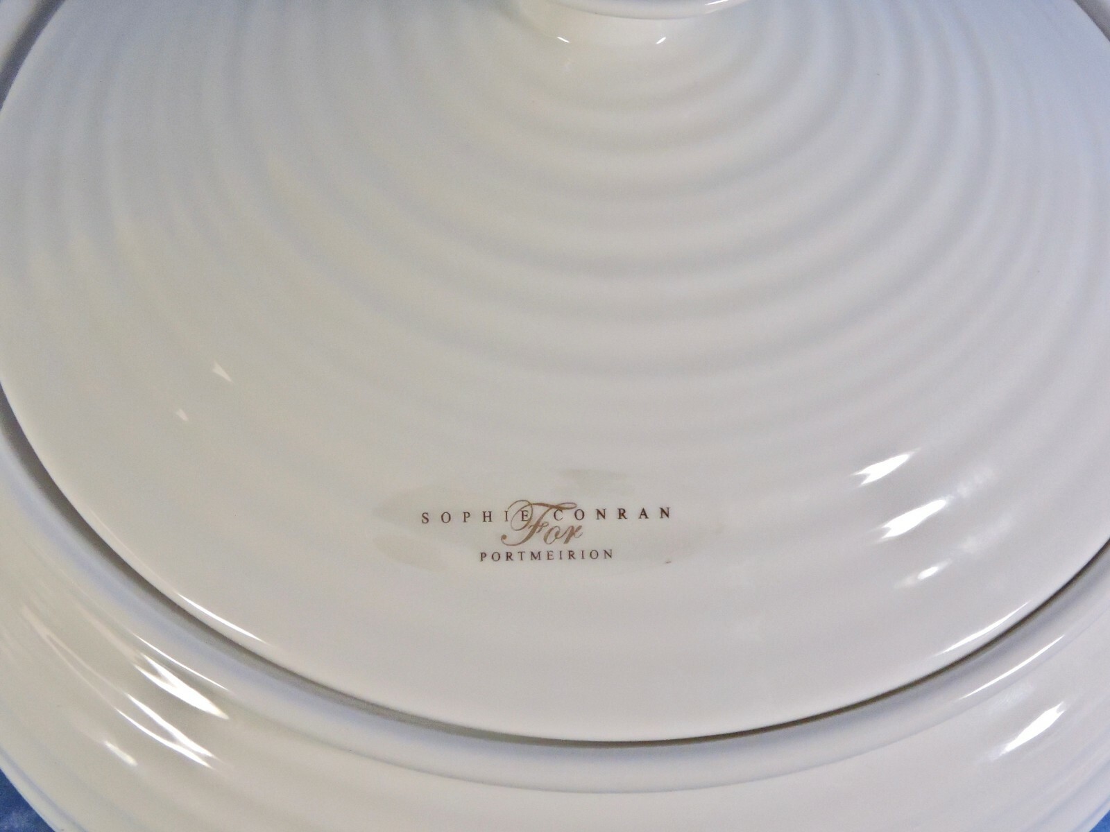 Portmeirion China SOPHIE CONRAN WHITE 3 Qt. Round Covered Casserole - NWT