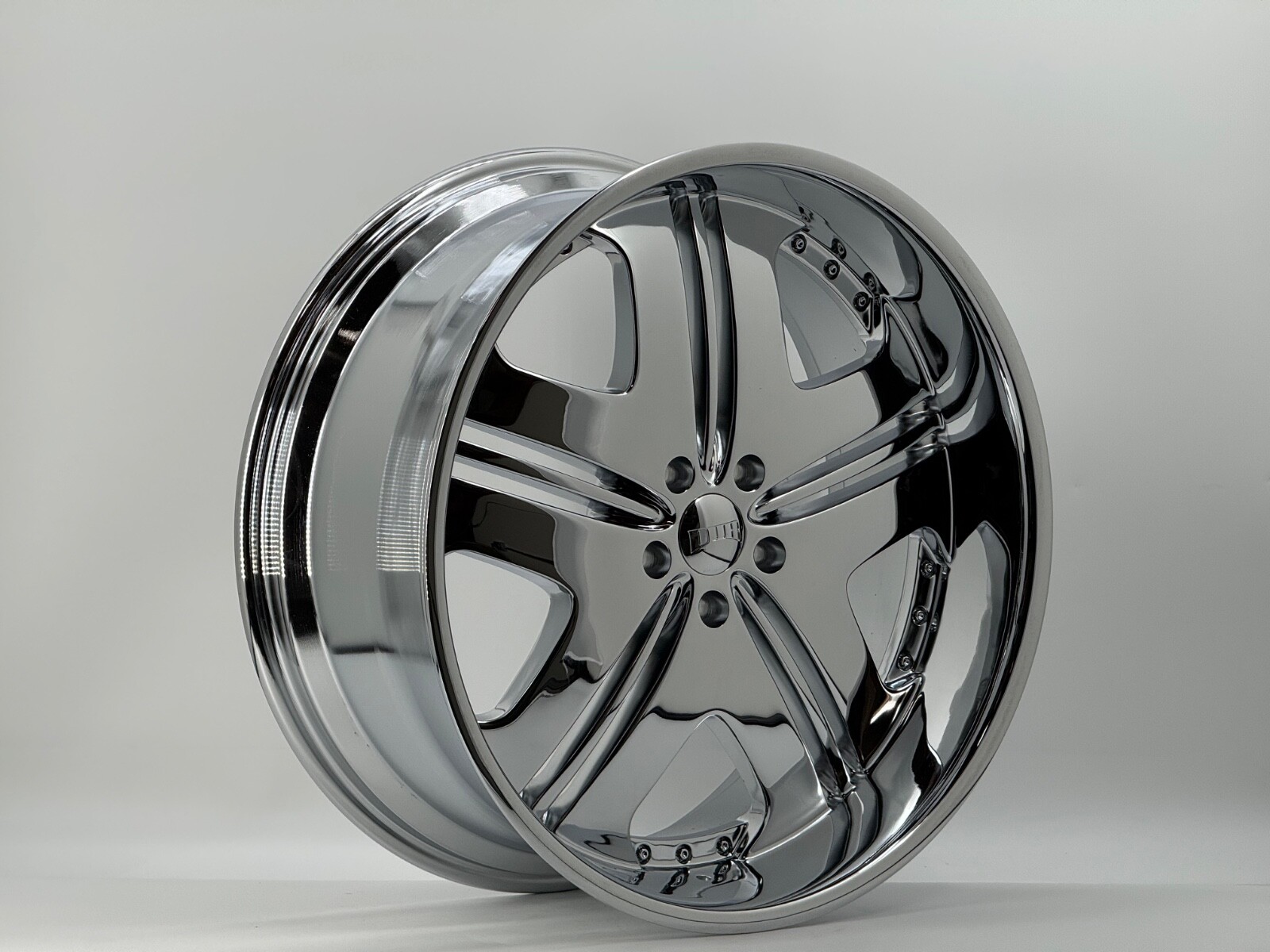 @22.DUB Amazon.com: Dub luxe 22x9.5 6x139.7 20et 78.10mm gloss black