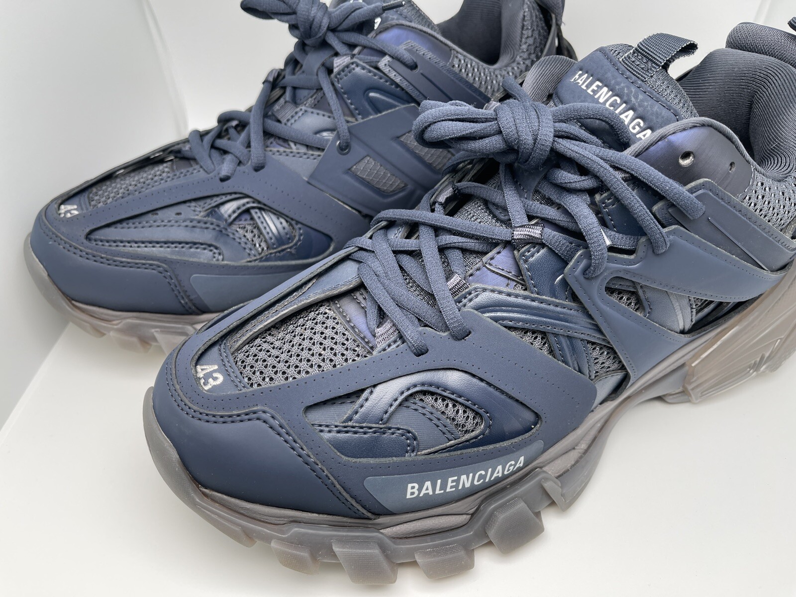 balenciaga track 43