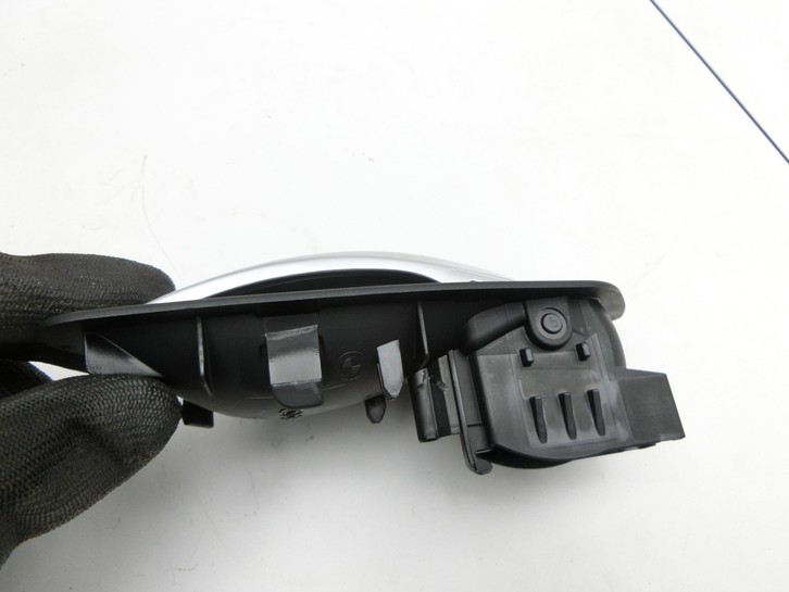BMW E91 320D LCI 09-13 Kombi Griff Griffmuschel Türgriff Innen Rechts Hinten BMW E91 320D LCI 09-13 30.09.2009... Vorschau 2
