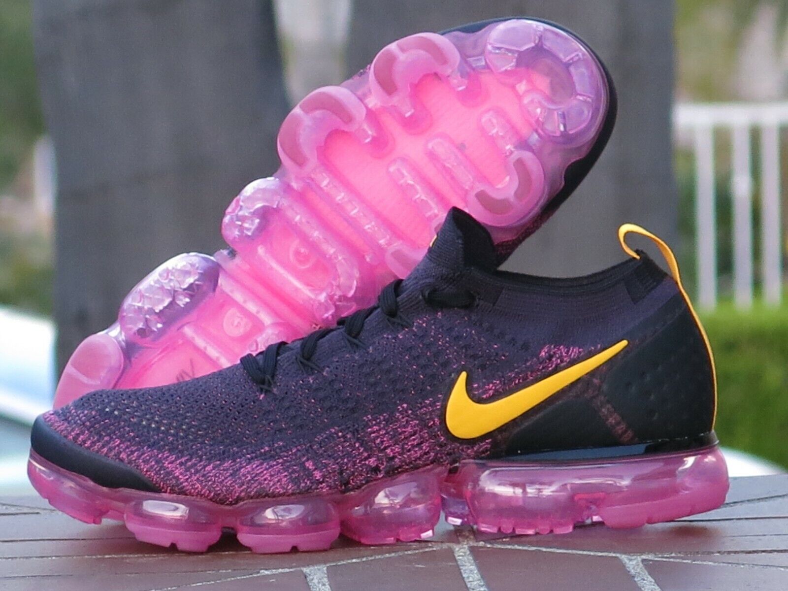 Nike Air Vapormax Flyknit 2 Men's Athletic Sneakers 942842 Nike Air Vapormax Flyknit 2 Men's Athletic Sneakers 942842