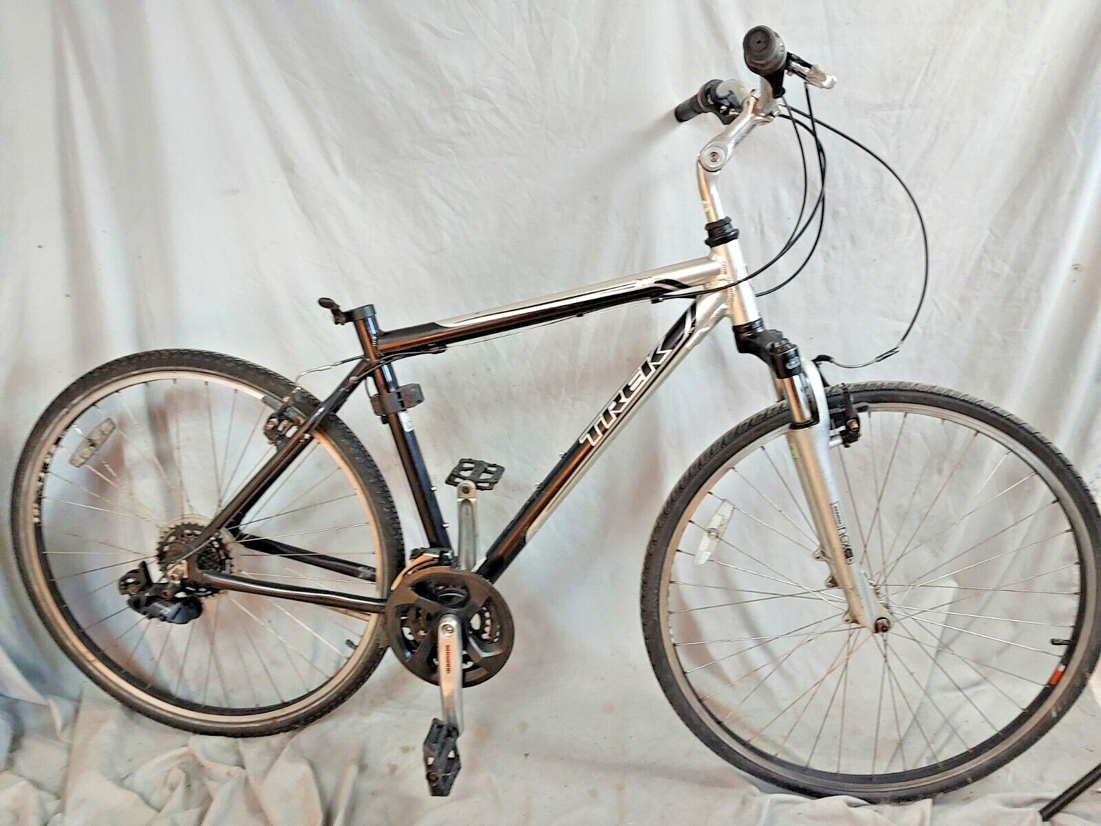 2010 Trek 7100 Comfort Hybrid Bike 20