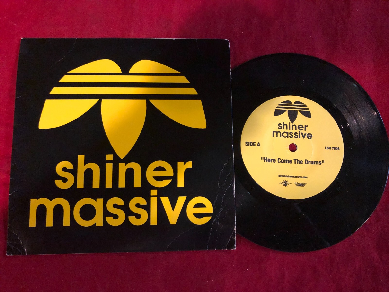Shiner Massive/Here Come The Drums/レコード7 SHINER MASSIVE ~ HERE COMES THE DRUMS/WAITING ROOM 7