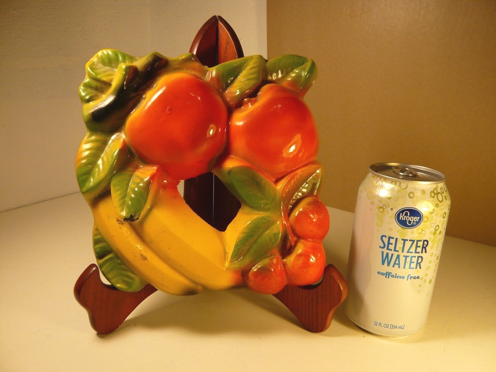 FIFTIES CHALK ART FRUIT WALL HANGING PLAQUE RED APPLE  & CHERRY YELLOW BANANA