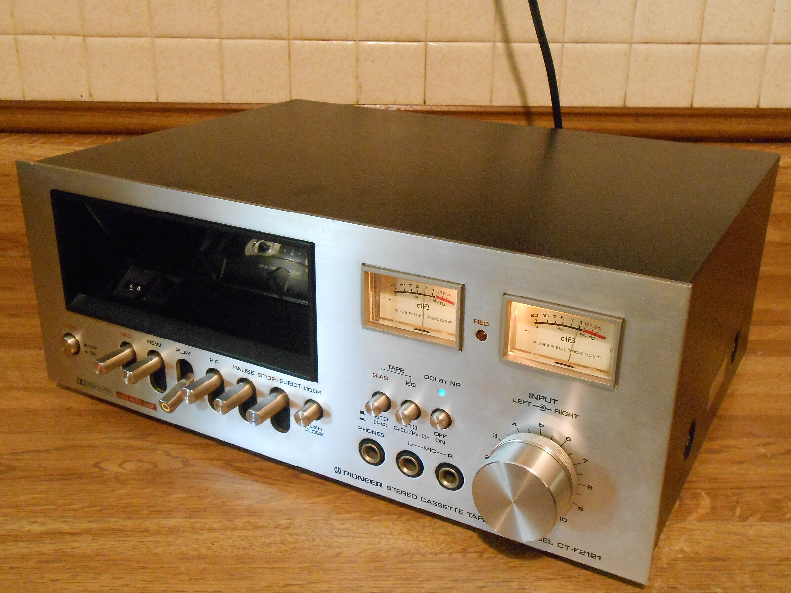 Pioneer CT-F2121 Stereo Cassette Tape Player Recorder Powers Pioneer CT-F2121 Stereo Cassette Tape Player Recorder Powers