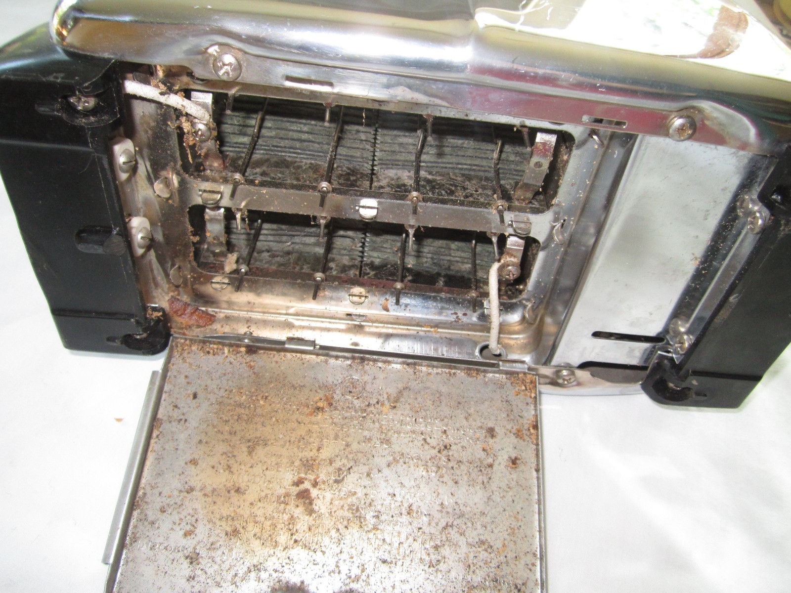 Vintage Antique Kenmore Model 344 - 63302 Automatic 2 slice Pop Up Toaster Heats