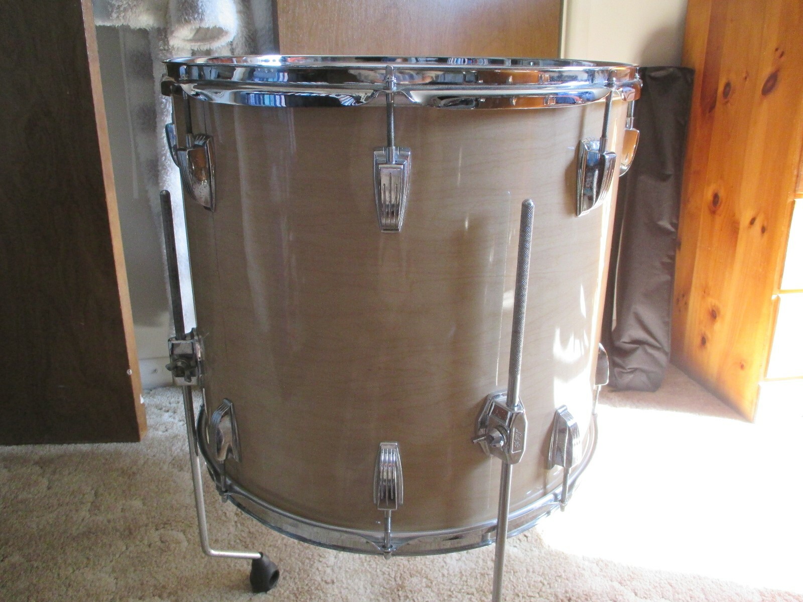 VINTAGE 1970'S LUDWIG 3 PLY FLOOR TOM - 16X18 WIDE - CLEAR MAPLE INTERIOR!!!!!!