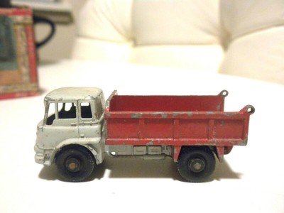 matchbox bedford tipper