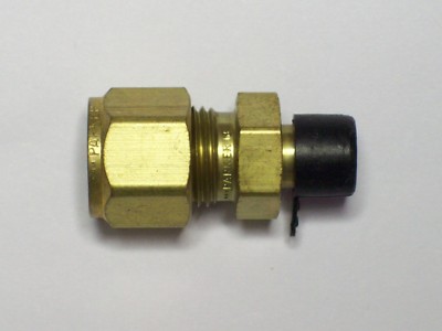1 - Parker Brass CPI Fitting, 3/8'' Tube x 1/8'' Male NPT, 6-2 FBZ-B, (B-600-1-2)
