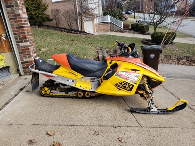 2005 Ski-Doo MXZ 800 HO Adrenaline