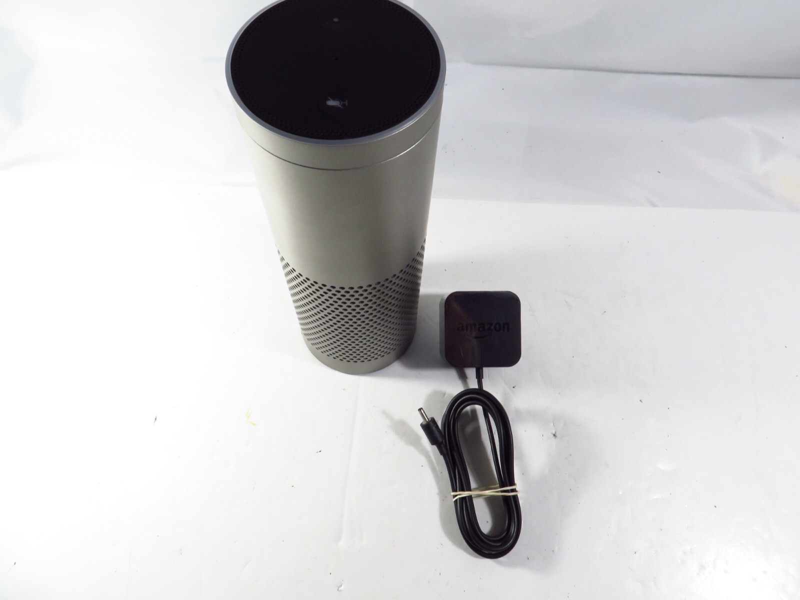 Amazon Echo (1st Generation) Smart Home Hub ZE39KL Music