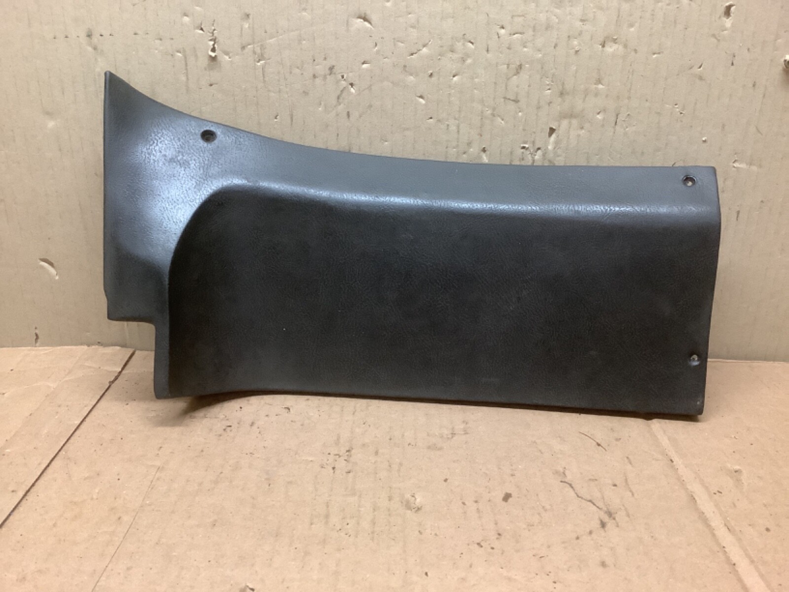 Vintage CORVETTE 73 -77 REAR HALO PANEL 327662 Left Black Vintage CORVETTE 73 -77 REAR HALO PANEL 327662 Left Black