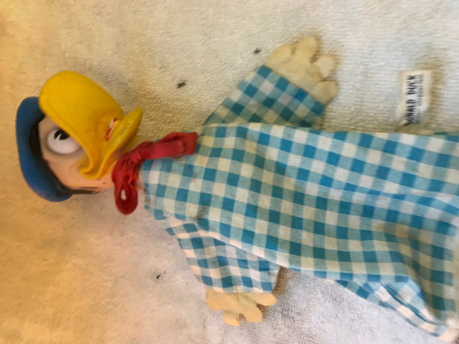3 vintage Walt Disney hand puppets. Donald Duck, Jiminy Cricket, Pinocchio