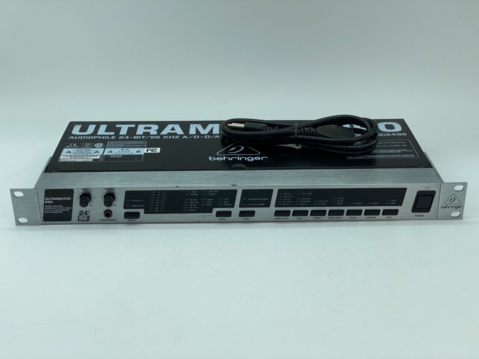 Behringer ULTRAMATCH PRO SRC2496 Audiophile 24-Bit/96 kHz A Behringer ULTRAMATCH PRO SRC2496 Audiophile 24-Bit/96 kHz A