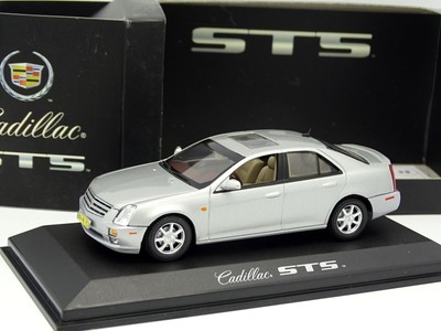 Norev 1/43 Cadillac STS Argento