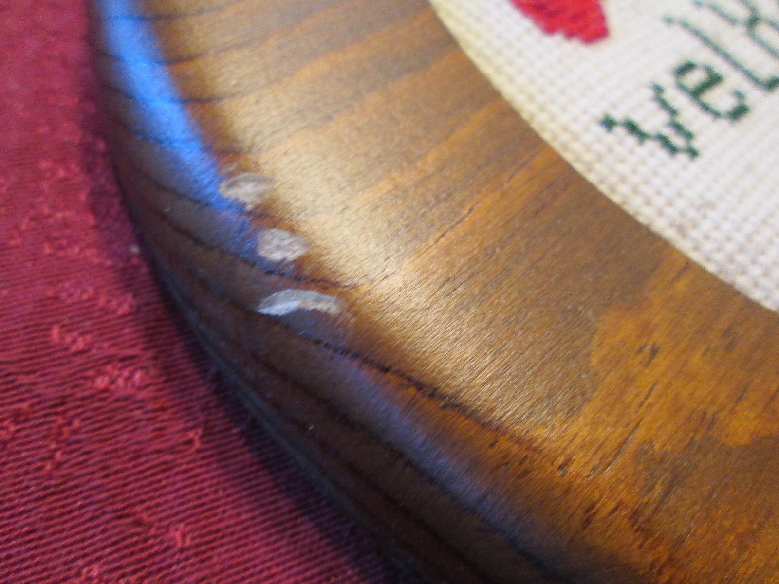 COMPLETED FRAMED WELCOME WELKOMMEN WALL HANGING ROUND DARK WOOD FRAME 8 3/4