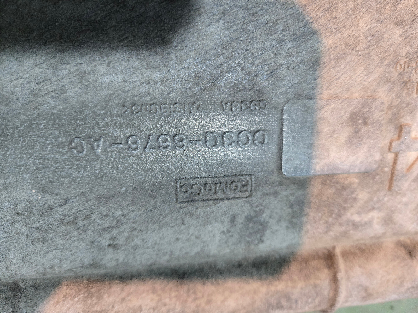 6.7L Powerstroke Upper Oil Pan DC3Q-6676-AC - Picture 7 of 11
