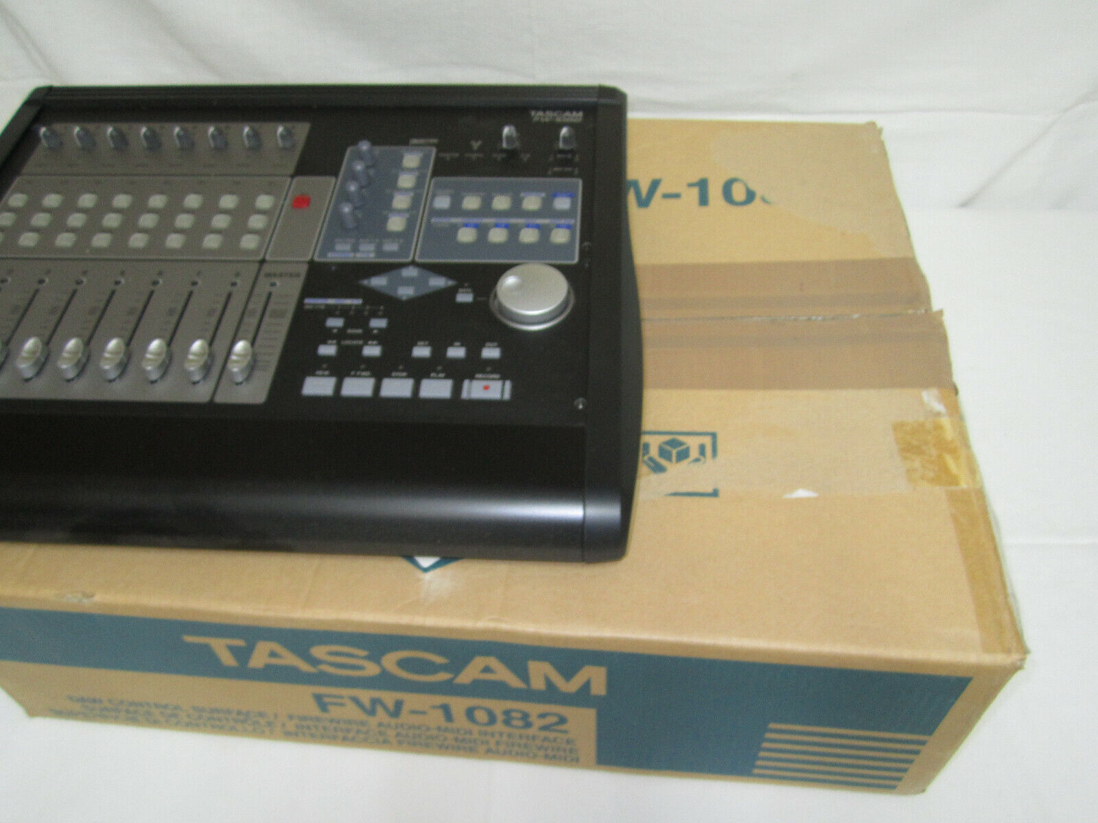 Tascam FW 1082 Midi- Audiointerface incl DAW Controller Cubase, Logic incl OVP
