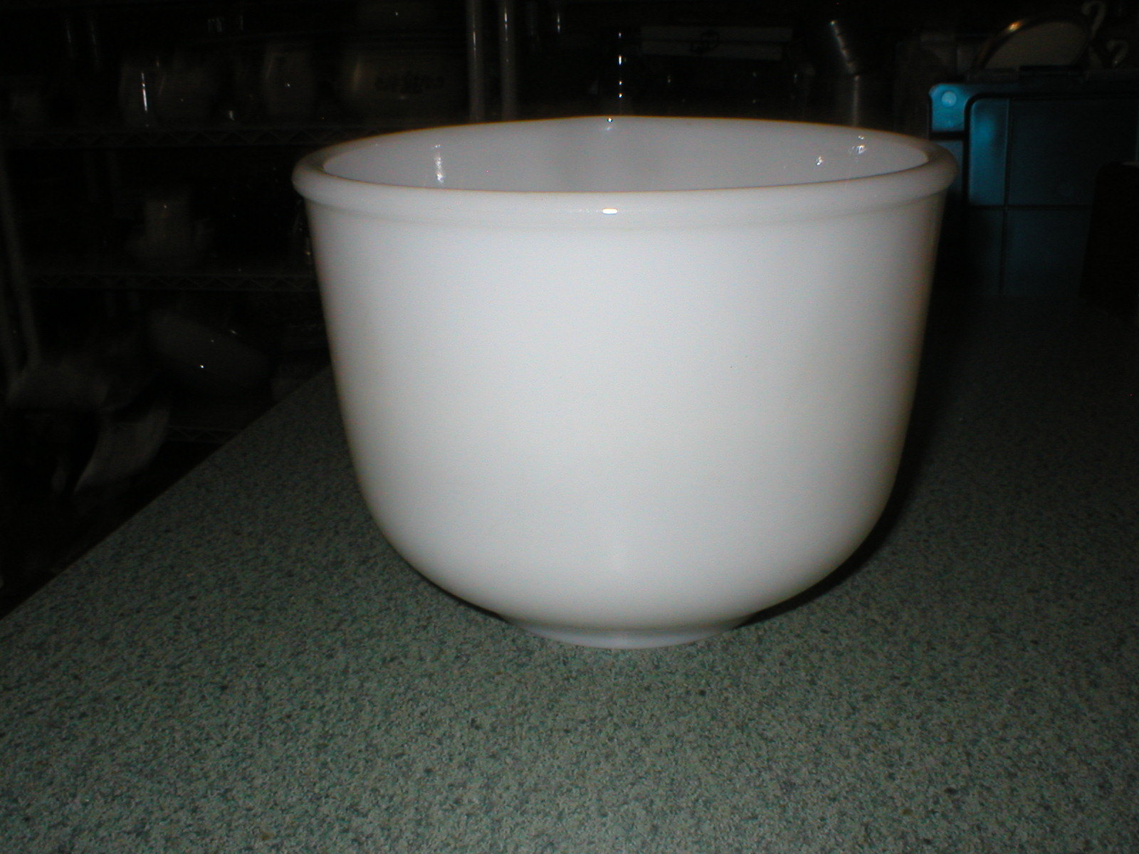 VTG Sunbeam Fire King Mixing Bowl Spout White Milk Glass 6 5/8