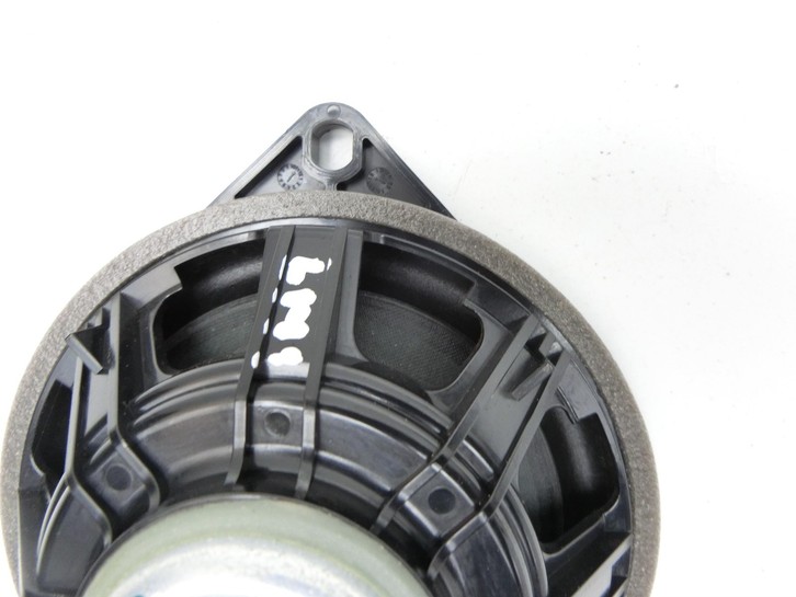 BMW 114i F20 11-15 Lautsprecher Links Hinten BMW 114i F20 11-15 11.03.2013 65139804157 9804157 65.13-9804157-03... Bild 5