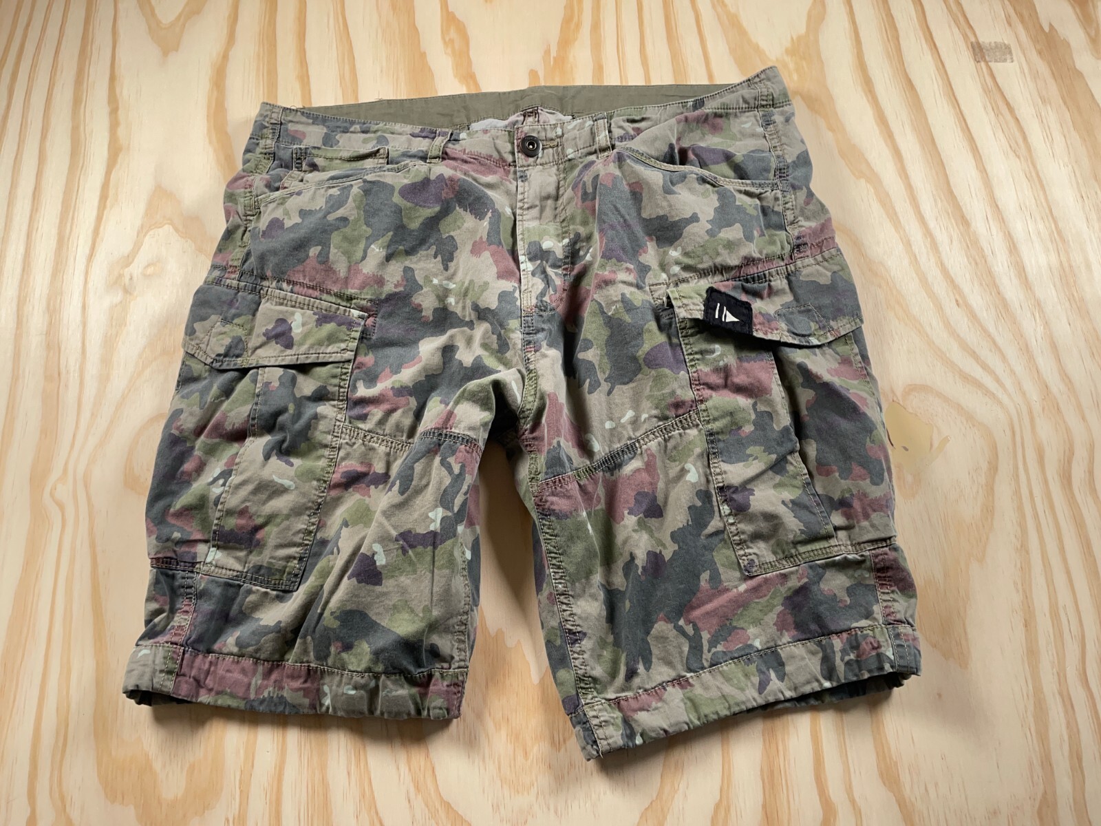 VTG Y2K Camouflage Cargo Shorts Men's 38 Green Camo Work Fit