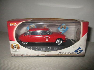 CITROEN DS 1956 POMPIERS COD.4818 SOLIDO SCALA 1:43