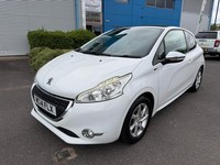 2014 Peugeot 208 1.2 VTi Style Hatchback 3dr Petrol Manual Euro 5 (82 ps)