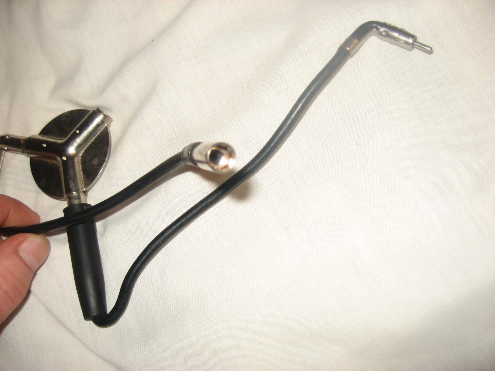 Unique AM FM Splitter Adapter Male / Female Y Antenna Ante NNA Switch