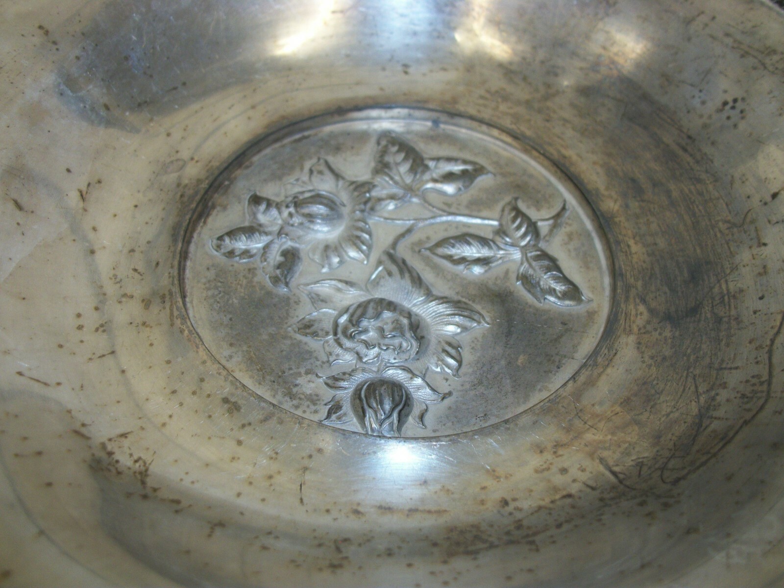 Antique Victoria Silver Plate Footed Brides Basket Floral Center Claw Ball Feet