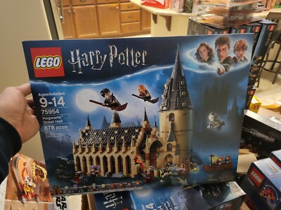 LEGO 75954 Harry Potter Hogwarts Great Hall - Retired NEW and SEALED
