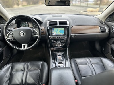 image 12 of interior