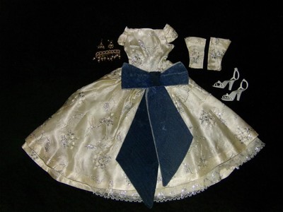 VTG  DOLL DRESS EMBROIDERED EVENING GOWN JEWELRY amp SANDALS FOR 19quot FASHION DOLL