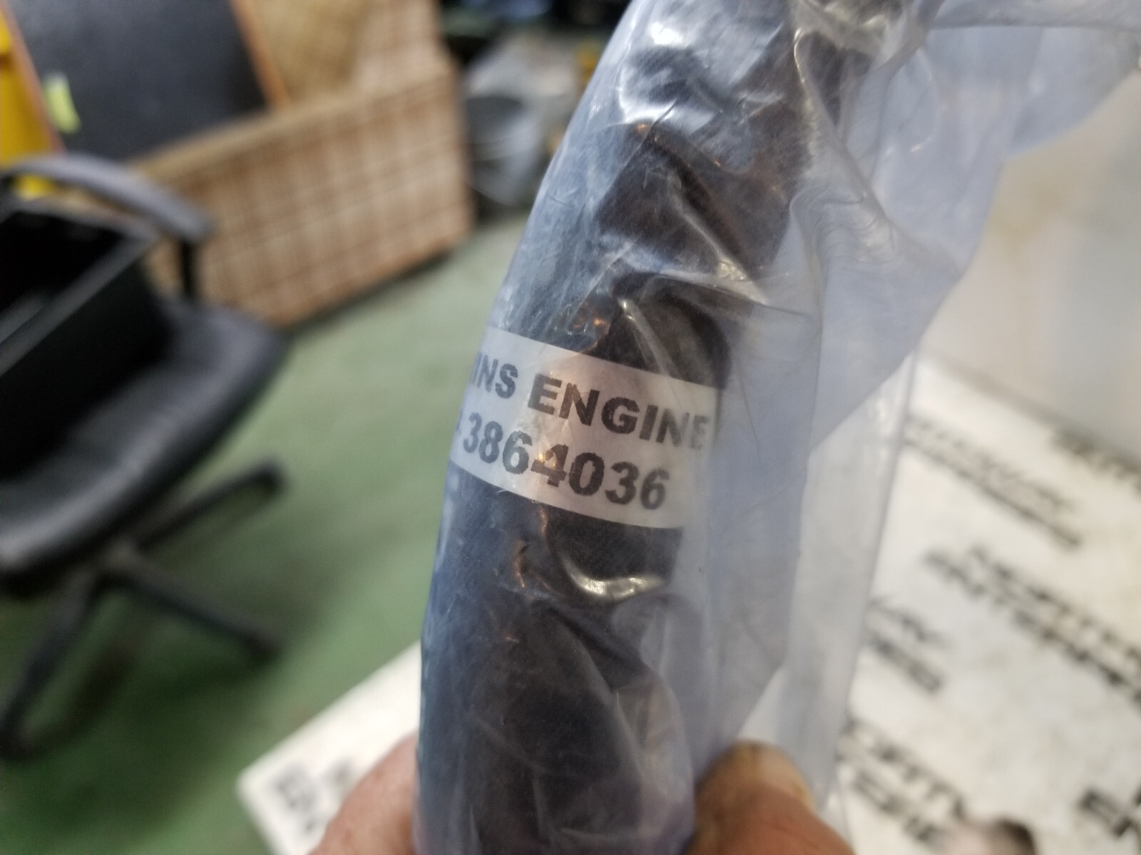 3864036 CUMMINS FLEXIBLE HOSE QSB 6.7 - Picture 4 of 6