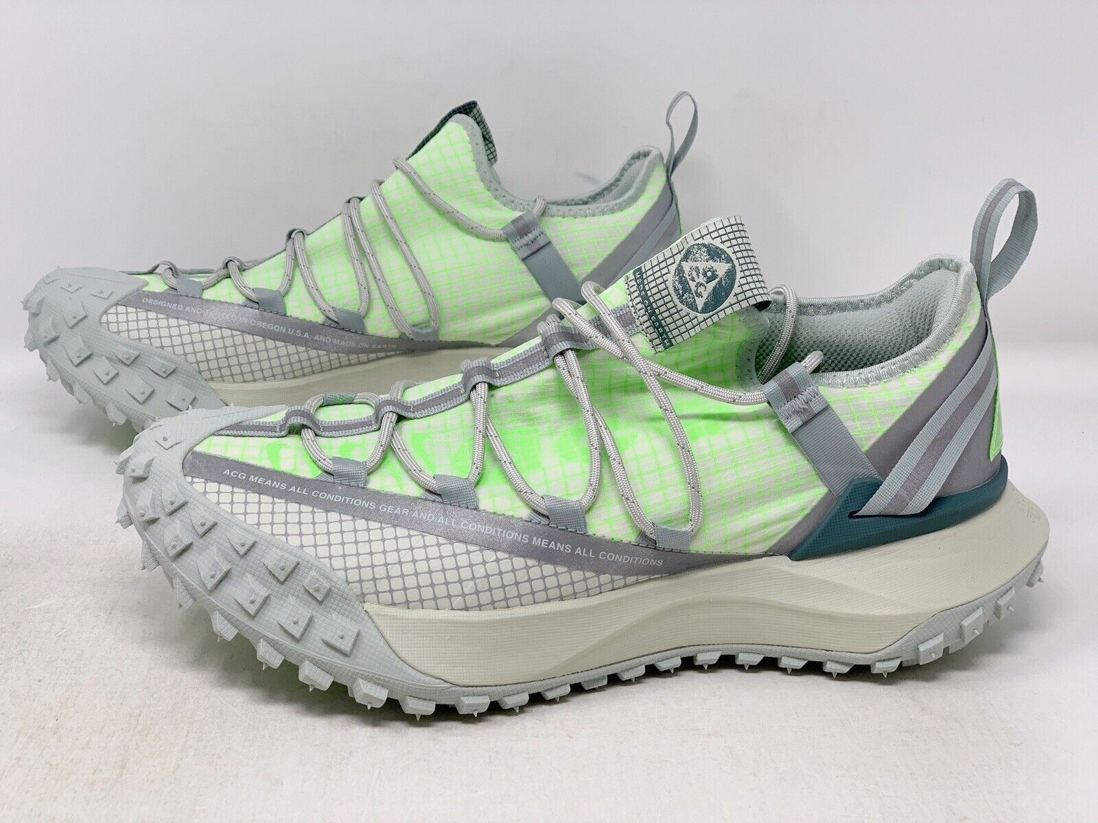 Nike ACG Mountain Fly Low Gray Sea Glass Lime Green 3M Nike ACG Mountain Fly Low Gray Sea Glass Lime Green 3M