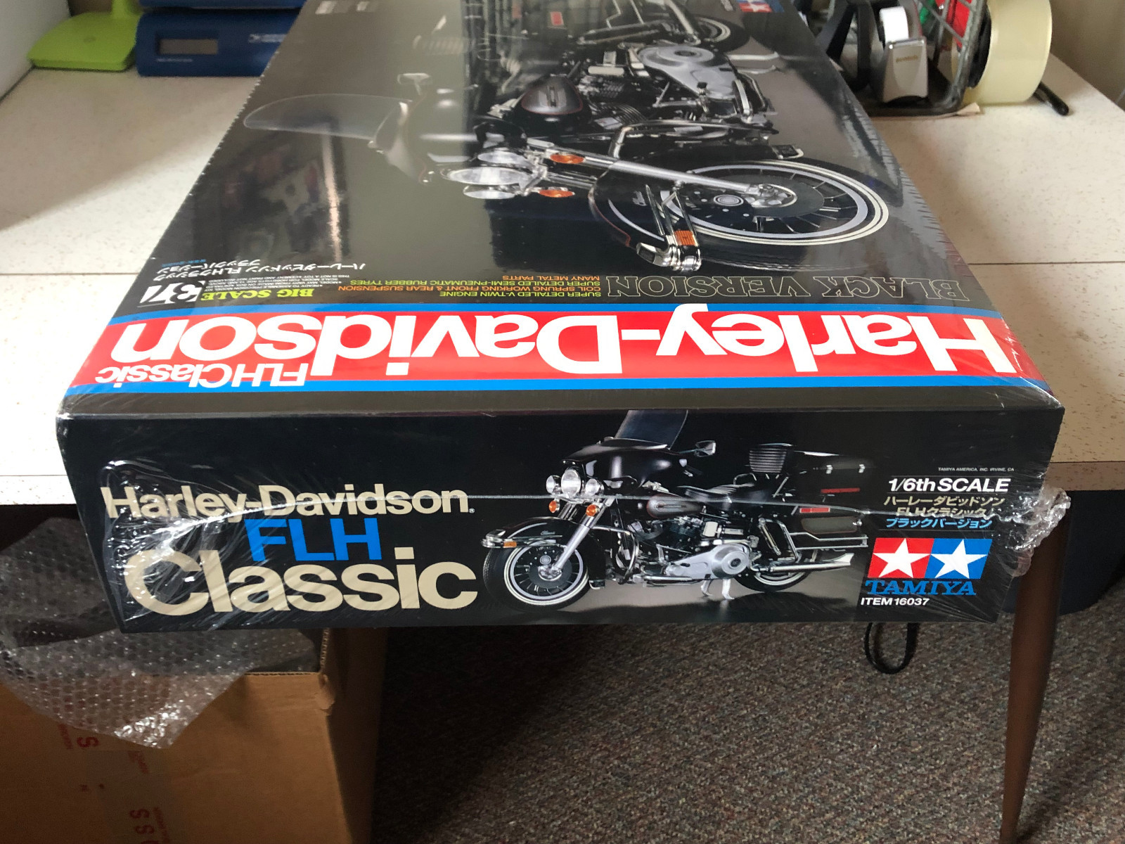Tamiya Harley Davidson FLH Classic 1:6 Scale Plastic Model Kit 16037 New in Box