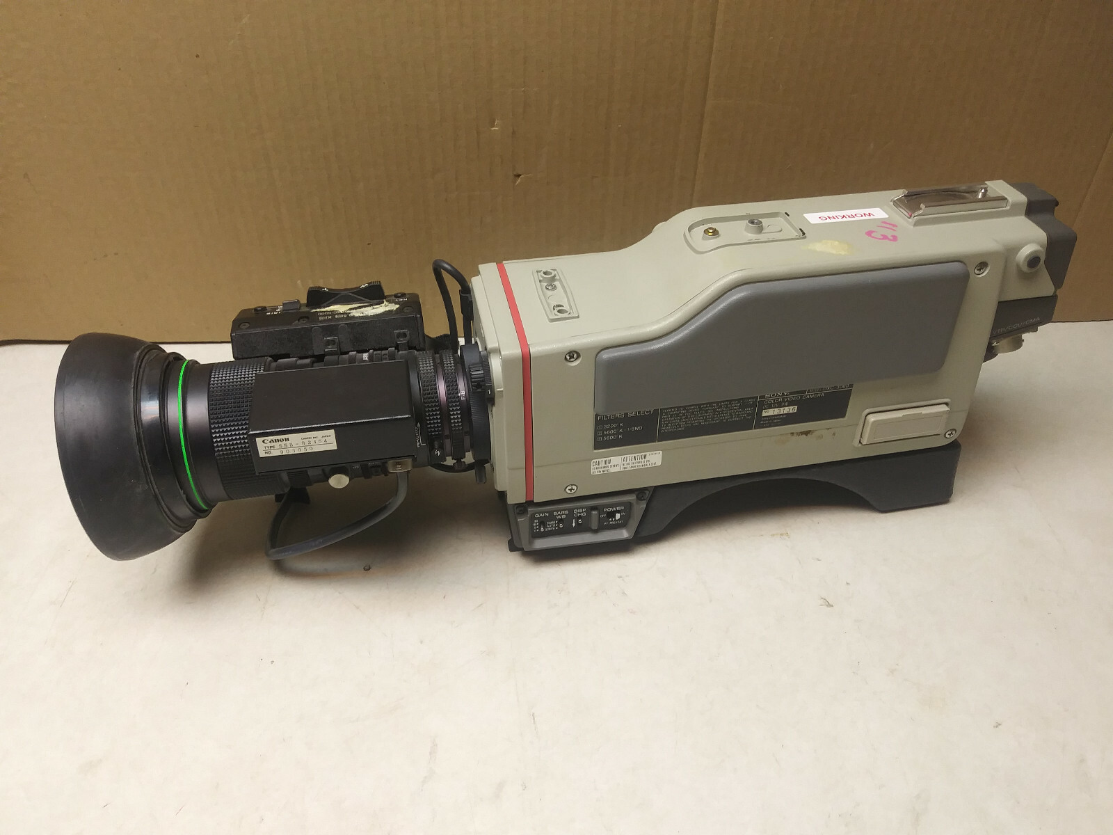 Sony Color Video Camera DXC-3000 w/ lens J15x9.5B4 KRS DXC-M3/DXC-6000