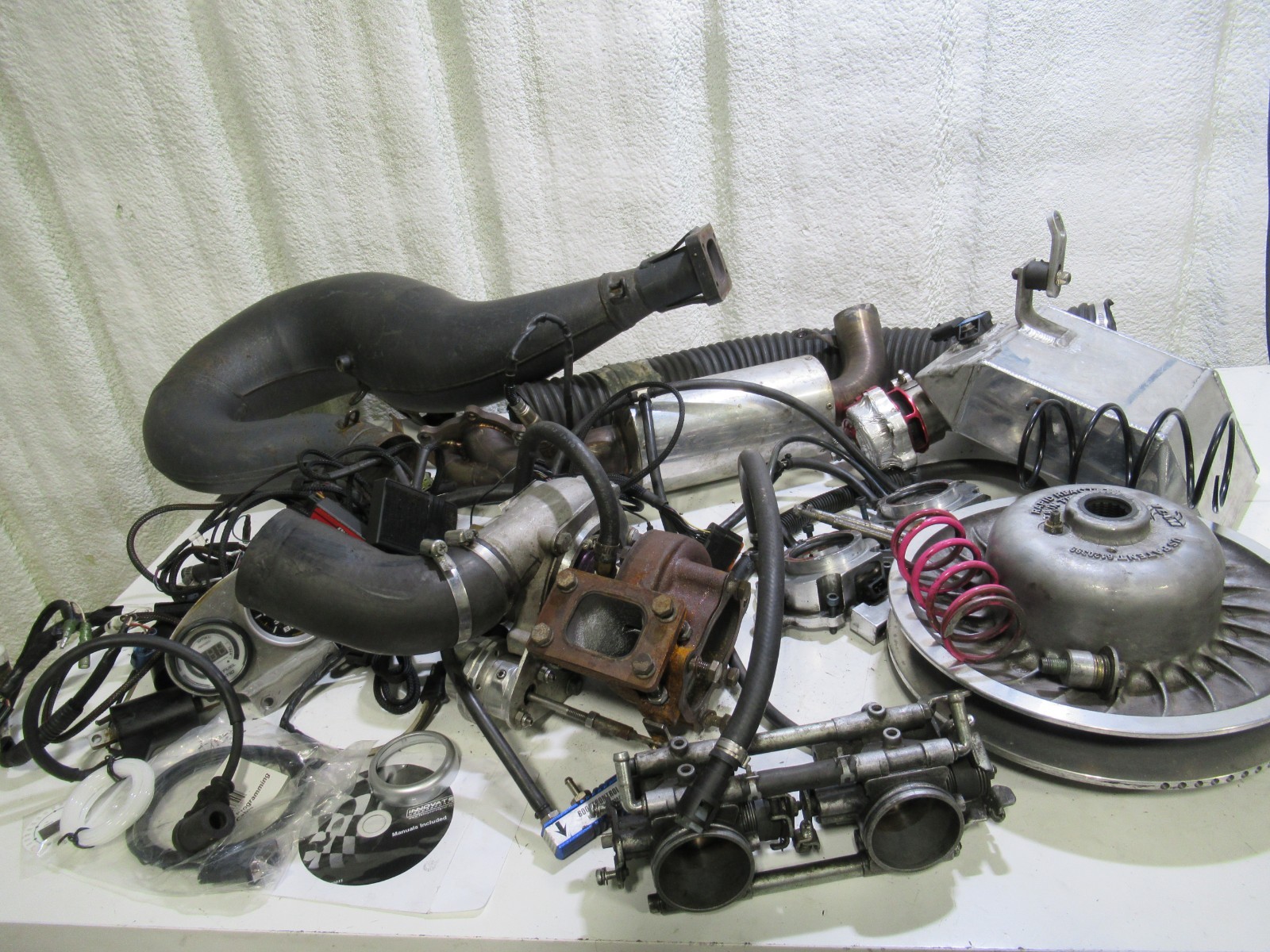 NIKKI OEM FUEL INJECTOR MD15484 INP-066 1992-2000 DODGE CARAVAN 3.0L V6