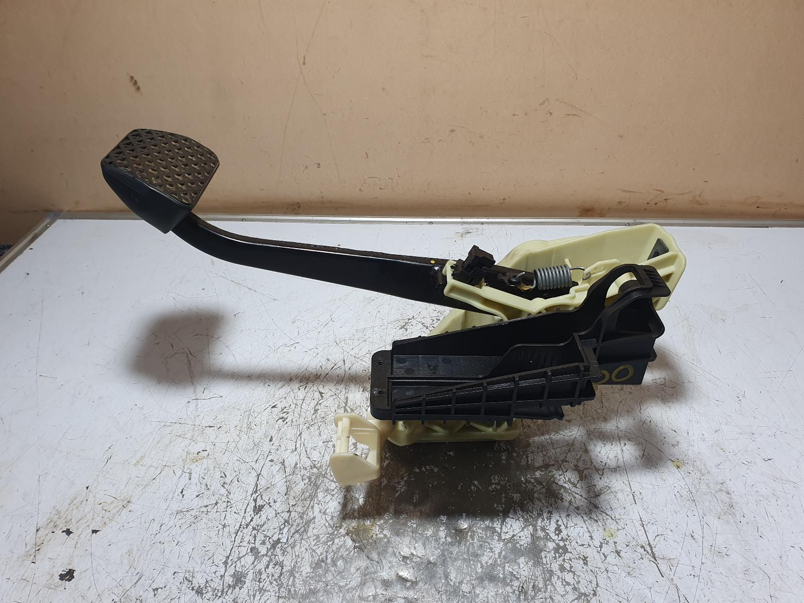 2015 Bmw 7 Series BREAK PEDAL F01/F02 03/09-09/15 35006777171 image 3