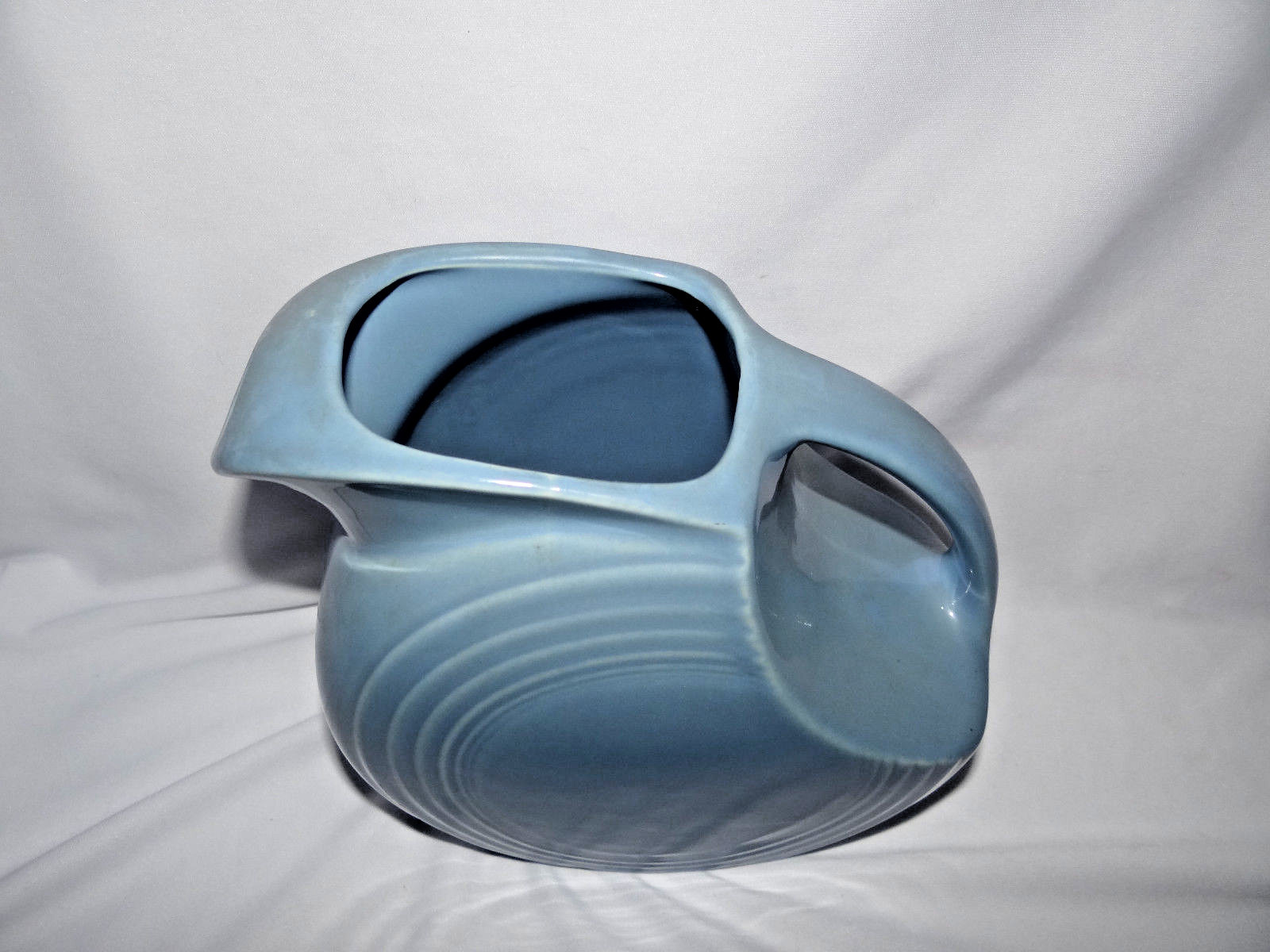 Fiestaware Periwinkle Large Disc Pitcher Fiesta Water Pitcher Retired color