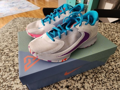 Nike Zoom Freak 4 (GS) White / Fuchsia Dream DQ0553 102 Sz