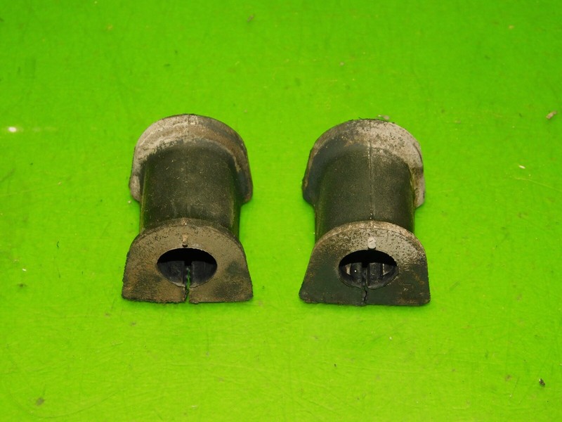 95-99 Eclipse GST OEM rear back sway stabilizer bar beam mount rubber bushings