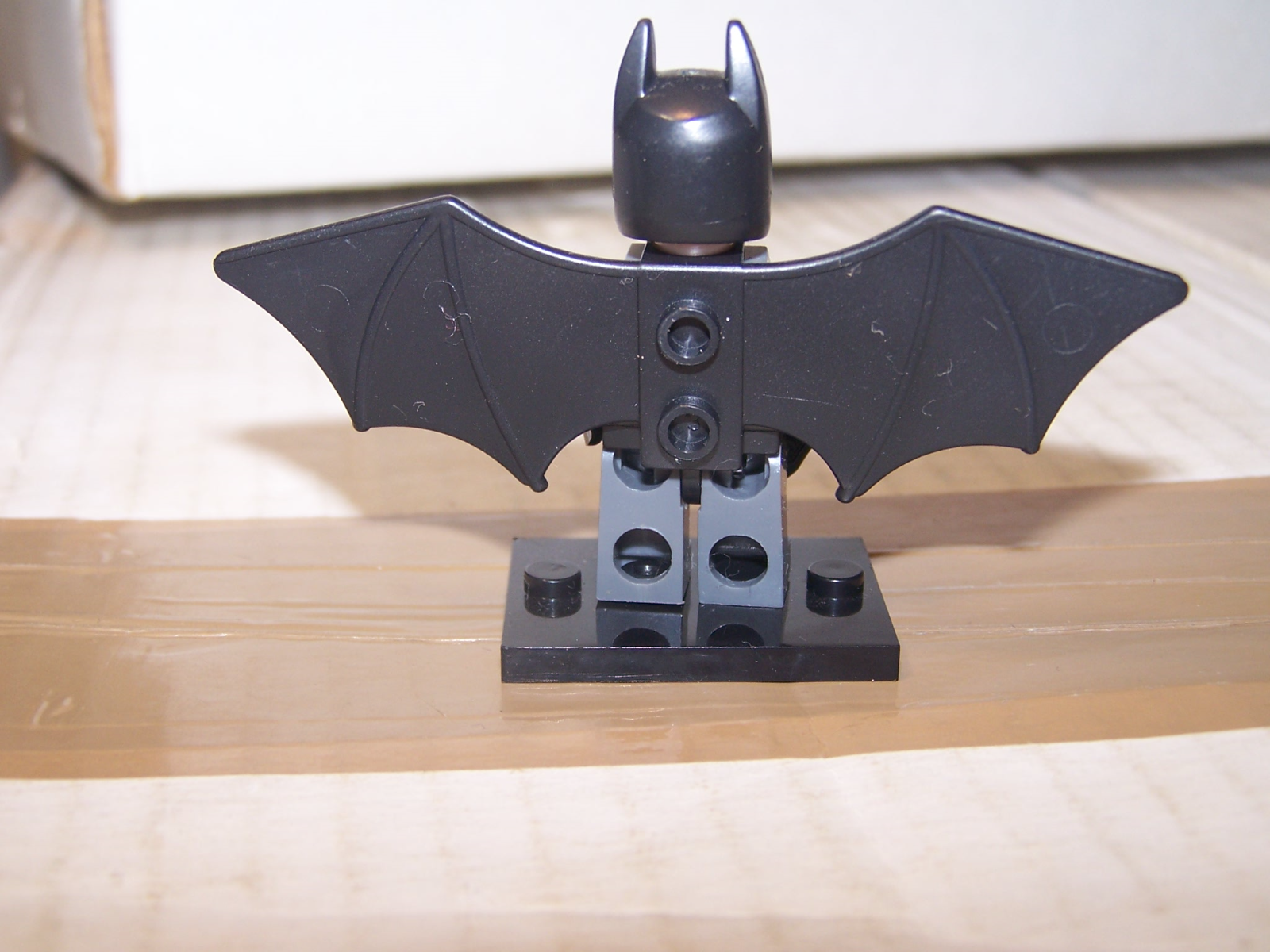 BATMAN mini figure with batarang LEGO BRICK BLOCK