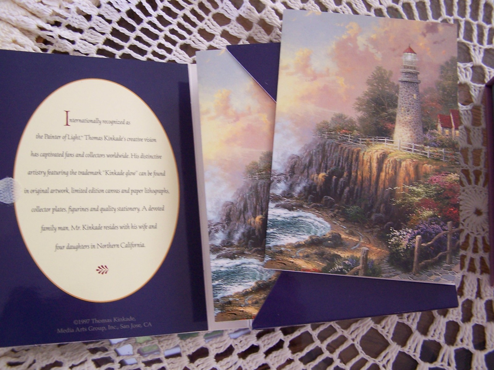 Thomas Kinkade 7 Note Cards; 250 Ct. Loose Sheets of Printed Notepaper Keepsake