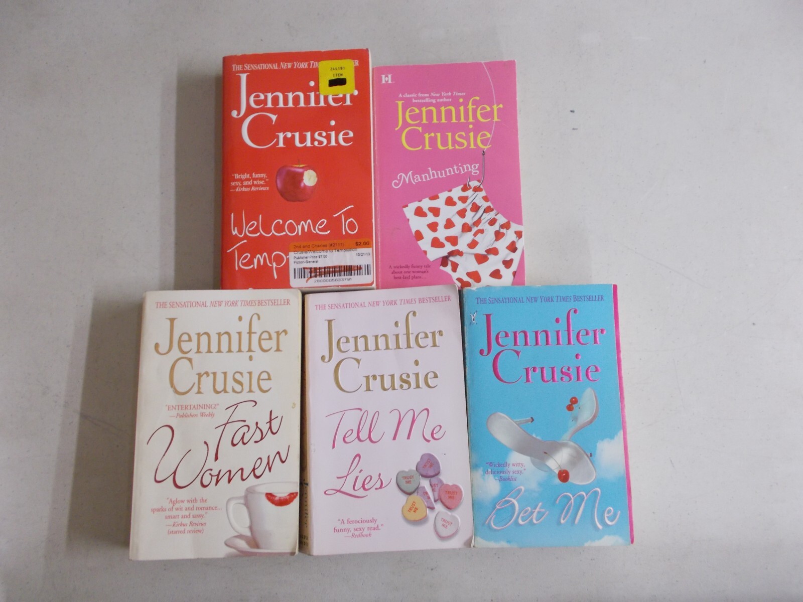 5 JENNIFER CRUSIE # PB MANHUNTING LIES FAST TEMPTATION BET