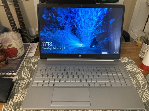 ノートパソコン HP Laptop Model 15-da0 HP 15 (15-da0000) review - did we go back in time