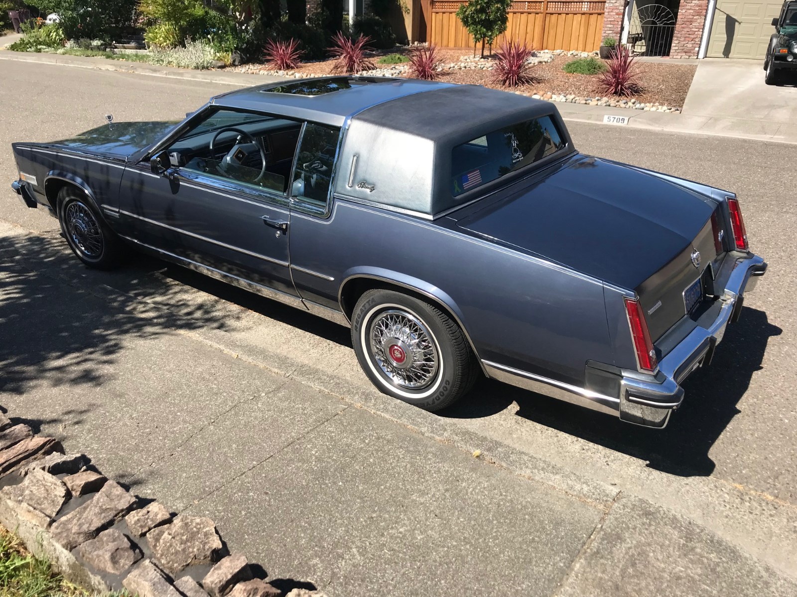 Cadillac Eldorado Biarritz 1983