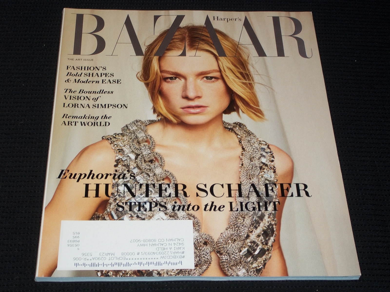 2021 DECEMBER HARPER'S BAZAAR MAGAZINE - HUNTER SCHAFER FRONT