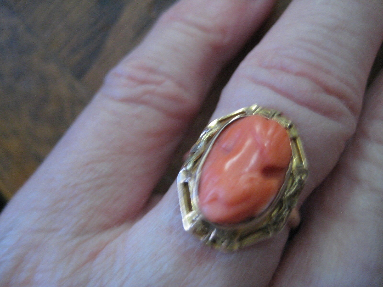 Genuine Carved Coral Cameo 10 K Yellow Gold Antique Deco RING Size 6 1/4